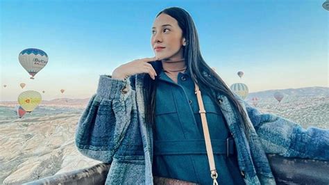 6 Potret Anya Geraldine Liburan Ke Cappadocia Netizen Ungkit Serial