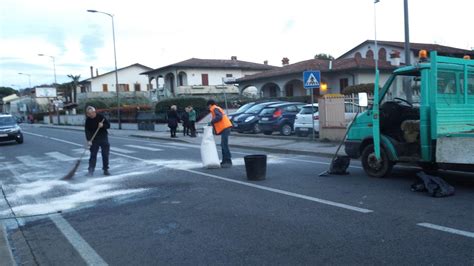 Porsche Contro Pulmino Di Disabili Otto Feriti