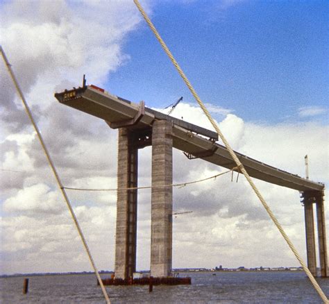 La Construction Du Pont De Saint Nazaire Un Chantier Titanesque La