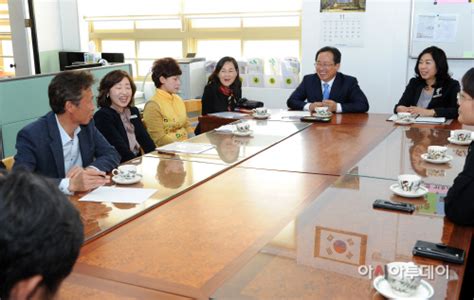 포토 김석준 부산교육감 다행복학교 방문 아시아투데이