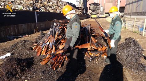 La Guardia Civil Convierte En Chatarra M S De Armas Intervenidas