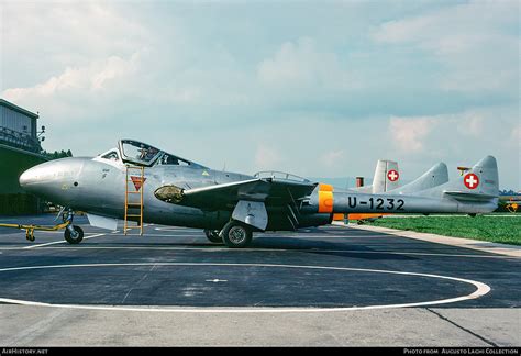 aircraft photo    de havilland dh  vampire