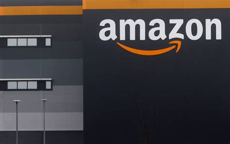 Significant outage at Amazon causes widespread disruptions at U.S. businesses | PBS News