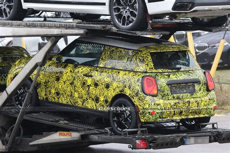 2023 MINI Cooper Facelift Spied Wearing Its Production Light Units ...