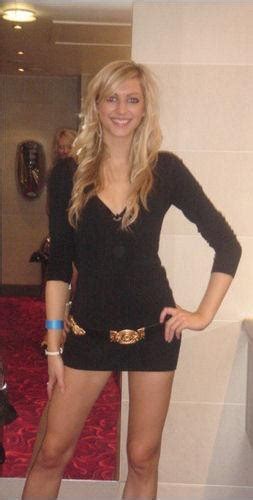 Pictures Of A Pretty Babe Posing In Her Room Porn Pictures XXX Photos Sex Images PICTOA