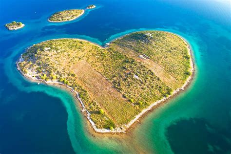 Croatia’s Heart-Shaped Island: A Breathtaking Natural Wonder – Archaeology 24