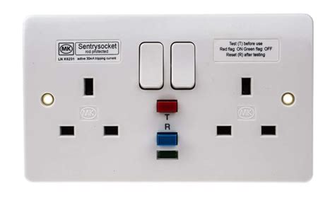 K6231 Whi Mk Electric Mk Electric Logic Plus 13a Bs Fixing Active 2 Gang Rcd Socket Flush