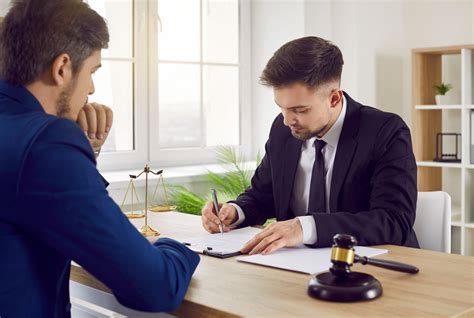 Avocat Daffaires à Paris Pourquoi Et Comment Bien Le Choisir