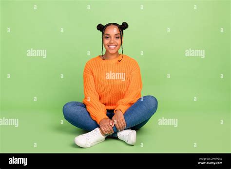 Full Size Photo Of Comfy Curvy Fit Millennial Brunette Lady Sit Wear Pullover Jeans Footwear