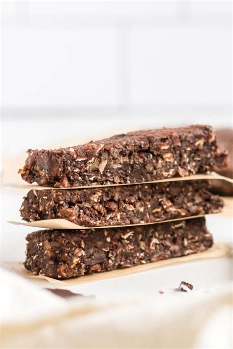 No-Bake Vegan Chocolate Chia Energy Bars - Running on Real Food