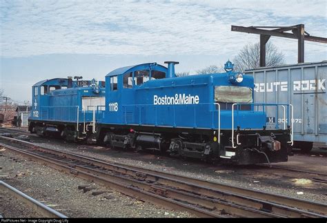 B&M 1118 Boston & Maine EMD SW1 at Lowell, Massachusetts