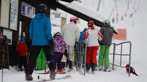 Schnee Und Eis In Baden W Rttemberg Skifahrer Freuen Sich Ber