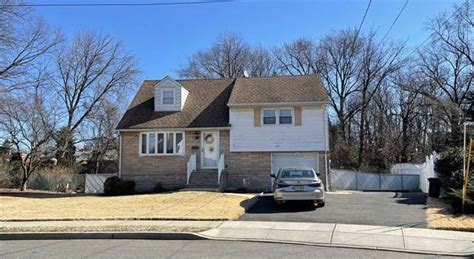 44 South Dr Rochelle Park Nj 07662 Mls 22017199 Redfin