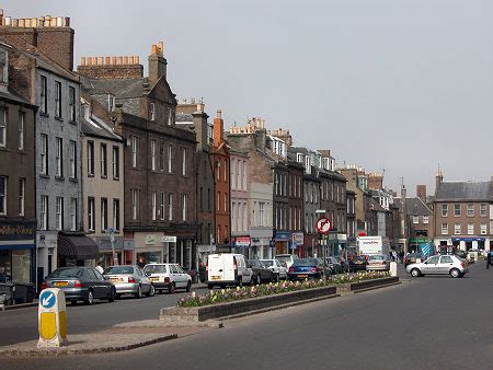 Montrose Feature Page on Undiscovered Scotland