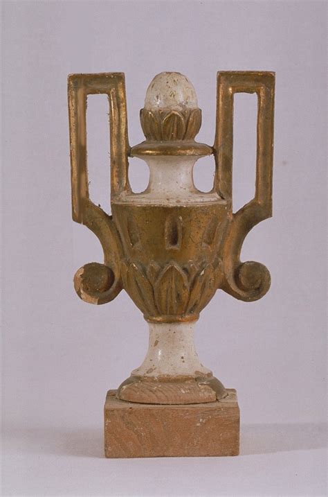 Vaso D Altare Con Composizione Floreale Bottega Marchigiana Iniz