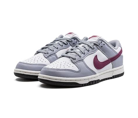 Nike Dunk Low Pale Ivory Redwood W Section Prague