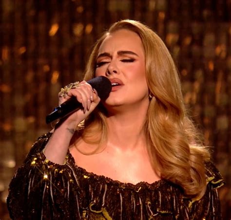 Adele revela que não tem planos para novas músicas e pretende fazer