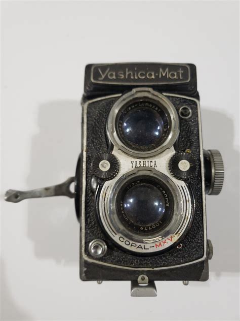 Yashica Mat TLR Film Camera Copal MXV Lumaxar 1 3 5 1 3 2 Vintage Pre