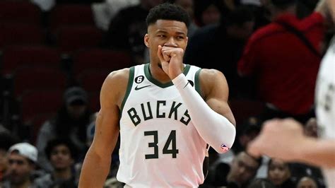 Is Giannis Antetokounmpo Playing Tonight vs Magic? Bucks Release 2x MVP ...