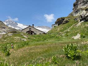 Hütte Zapporthütte SAC zwischen Höll und Paradies