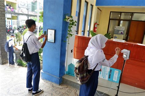 PPKM Level 3 PTMT 50 Persen Dari Kapasitas Ruang Kelas