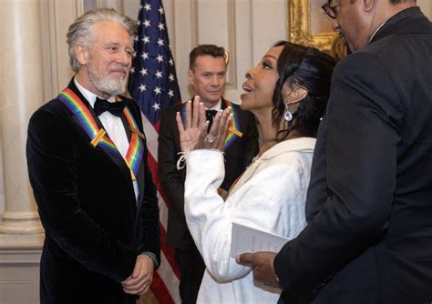 Photo Adam Clayton Gladys Knight Dîner de gala des lauréats du 45e