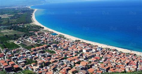 Vibo Valentia Far West In Spiaggia Uomo Freddato Tra I Bagnanti