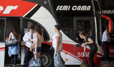 Levantaron El Paro De Colectivos De Larga Distancia