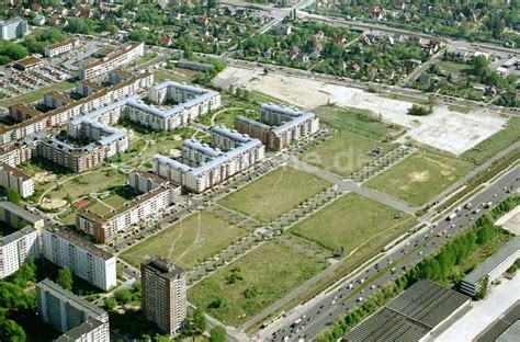 Luftaufnahme Berlin Hohenschönhausen Abrißfläche der Großgärtnerei am