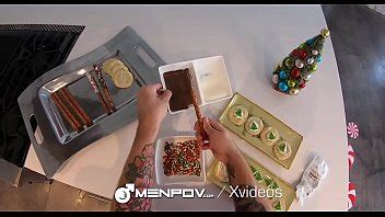 Hunks Fuck On Special Holiday Xnxx