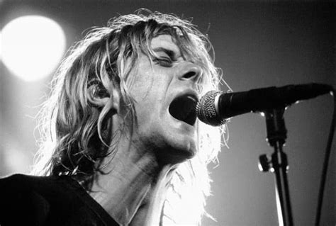 10 Best Kurt Cobain Songs of All Time - Singersroom.com