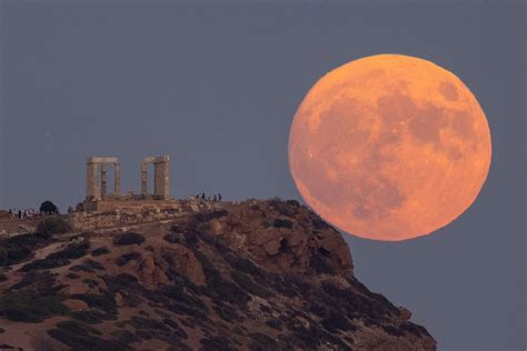 Photos Blue Supermoon Seen Around The World Abc News