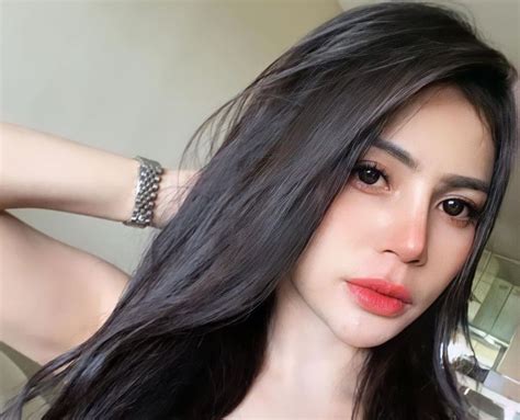 Profil Dan Biodata Tisya Erni Selegram Cantik Mantan Spg Rokok