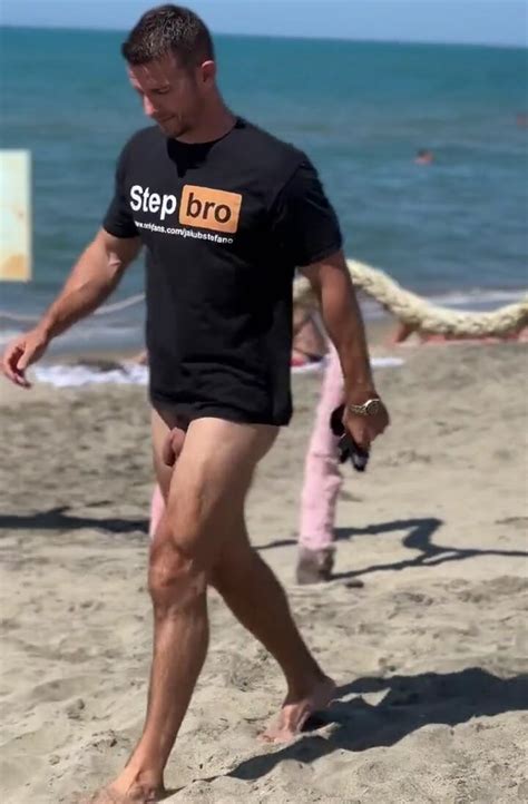 Hot Guy On The Beach ThisVid