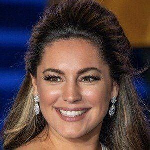 Kelly Brook - Age, Family, Bio | Famous Birthdays