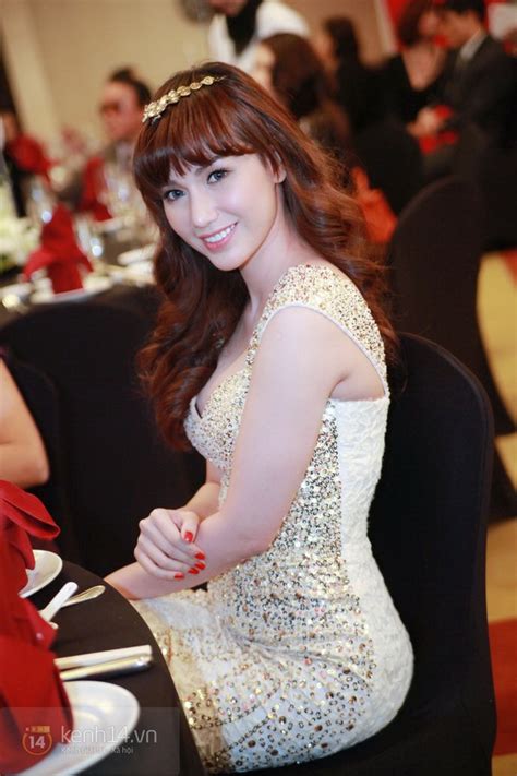 Điểm danh những cặp hot girl trùng tên đình đám