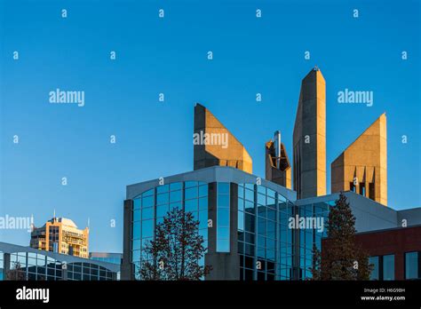 Macewan University Hi Res Stock Photography And Images Alamy