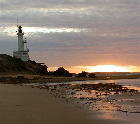 Visit Queenscliffe - Point Lonsdale: Point Lonsdale Lighthouse Images