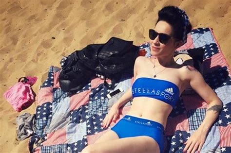 Ewelina Lisowska W Bikini