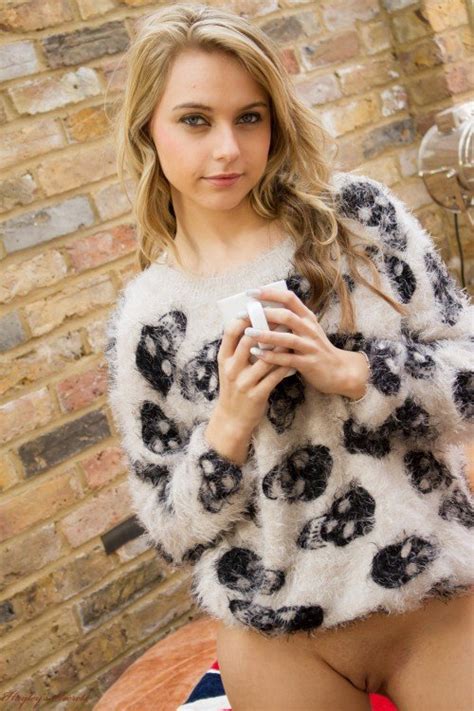 Smooth Hairless Pussy