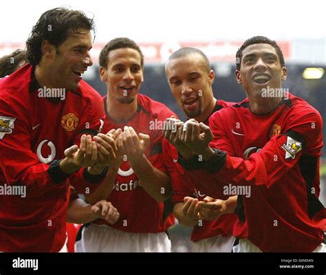 Rio Ferdinand And Mikael Silvestre Hi Res Stock Photography And Images