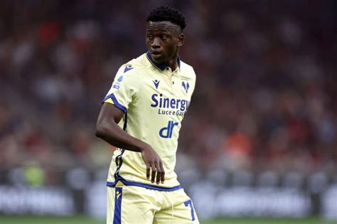 Ibrahim Sulemana Milieu De Terrain De Cagliari J Aimerais Jouer