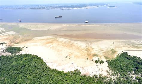 Seca Faz Solim Es Virar Deserto E Negro Atingir O Menor N Vel Em Mais