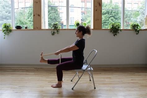 6 Postures De Yoga Sur Chaise Origine Yoga