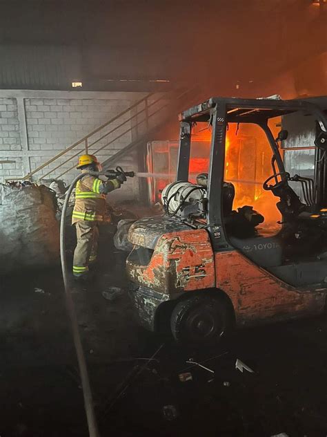 Incendio En Planta Recicladora En Linares Punto X Punto