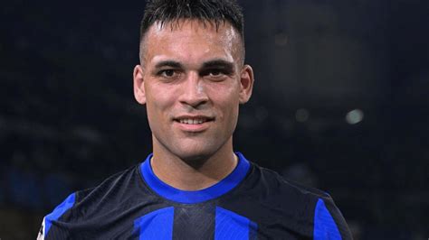 Lautaro Martínez se quedó con el duelo de campeones del mundo en Champions