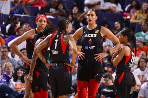 WNBA News: Liz Cambage makes her Las Vegas Aces debut