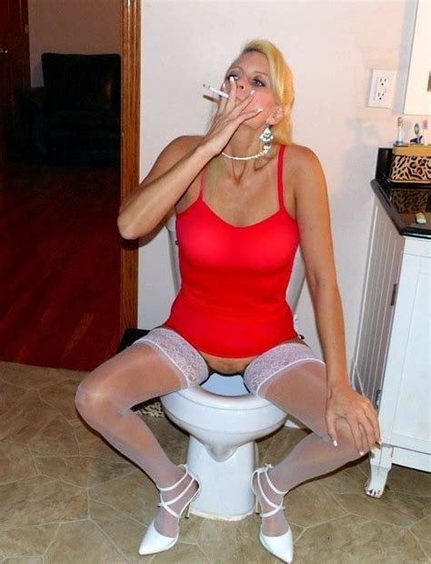 Marie WadsWorthy Smoking MILF Pussy Stretching CumSlut Mom Porn