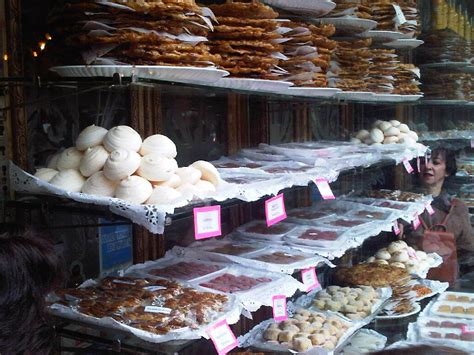 Dulces De Todos Sabores Y Colores En La Dulcería De Celaya En El Centro