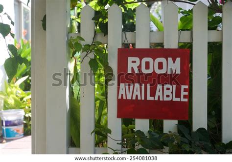 14,993 Room For Rent Sign Images, Stock Photos, 3D objects, & Vectors | Shutterstock